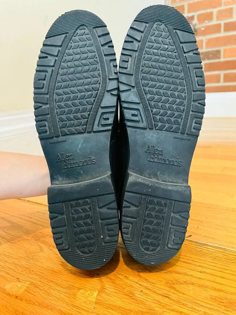 Allen Edmonds Maxfield tassel loafers SIze 9.5 B